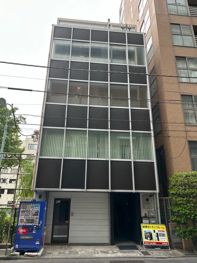 西田ビル4階